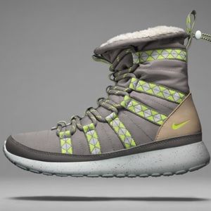 Nike roshe boots